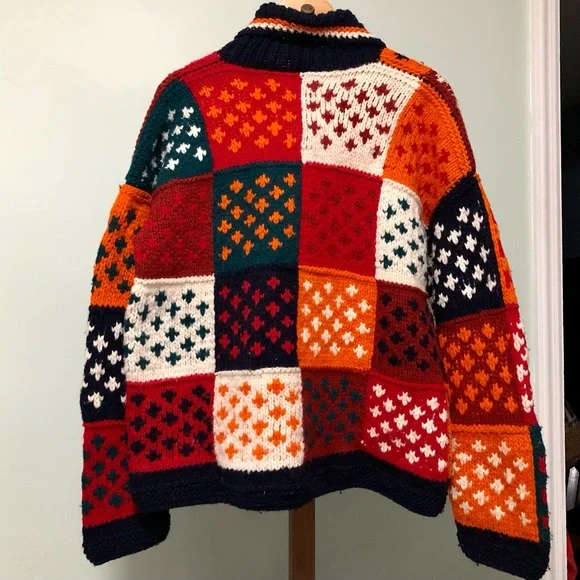 Yach-Ma Handcrafts Colorblock Chunky Knit Wool Sweater - Picture 2 of 10